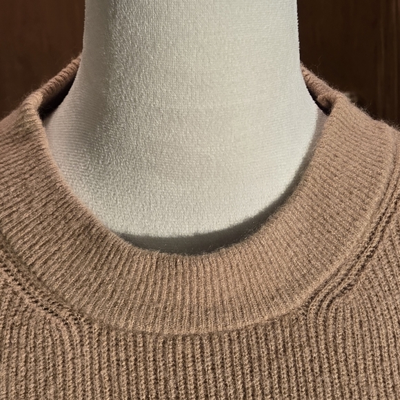 First Love by Lovelyn Tan Crew Neck Sweater Women’s Large Soft Knit Long Sleeve - Picture 4 of 10